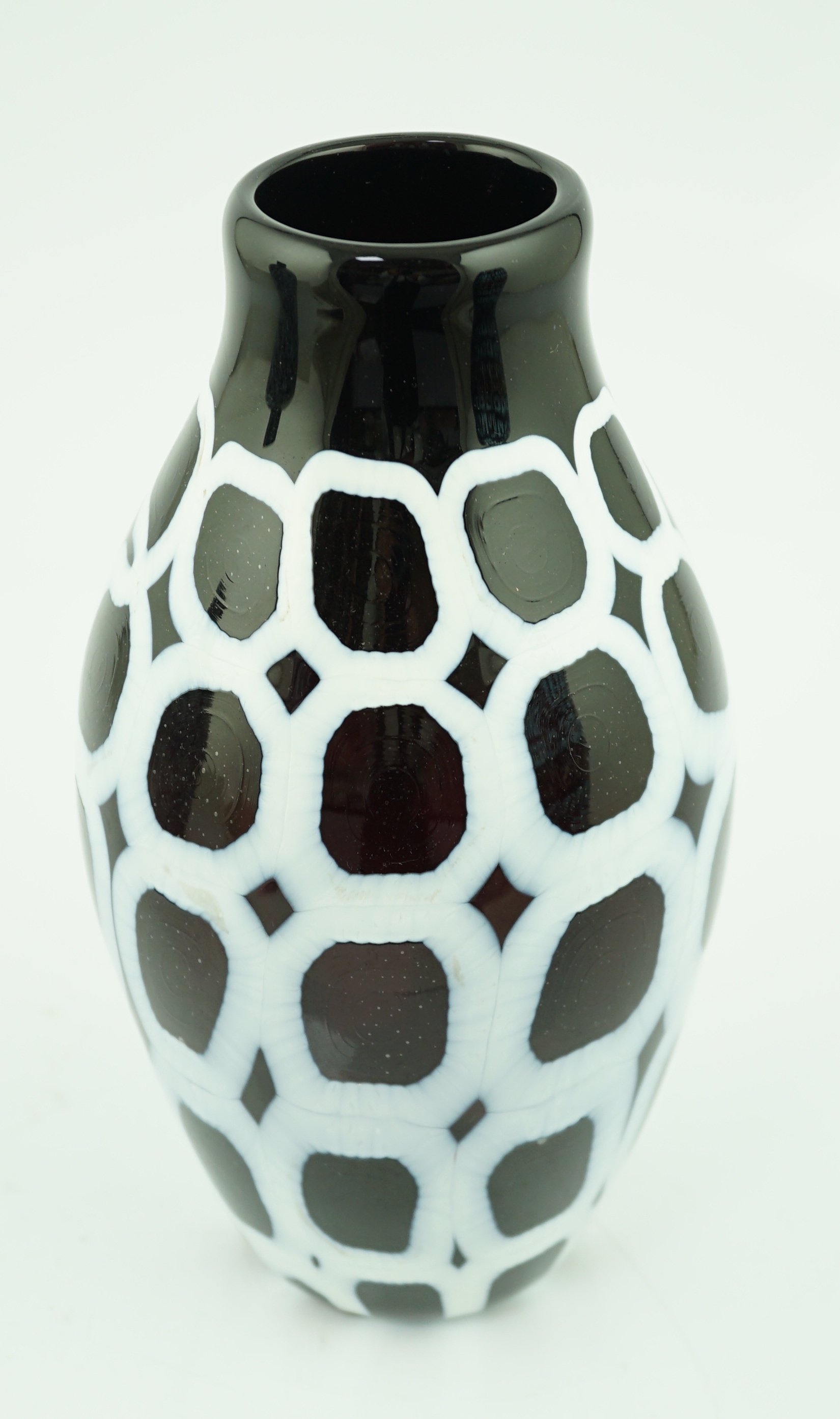 A Murano glass ovoid shaped vase, in black and white, signed Formentella, 16cms, Please note this lot attracts an additional import tax of 20% on the hammer price